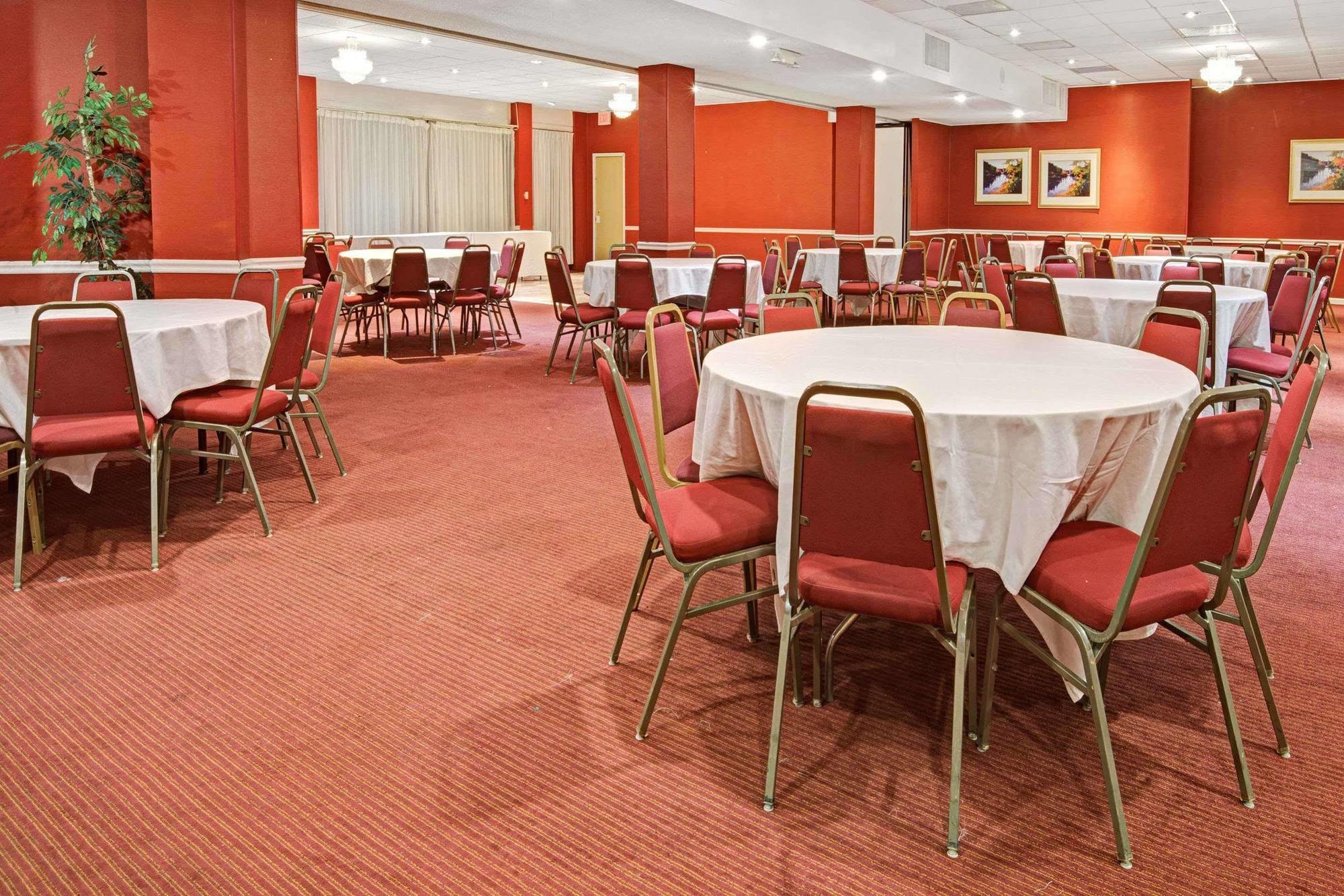 Ramada Overland Park Mission Extérieur photo