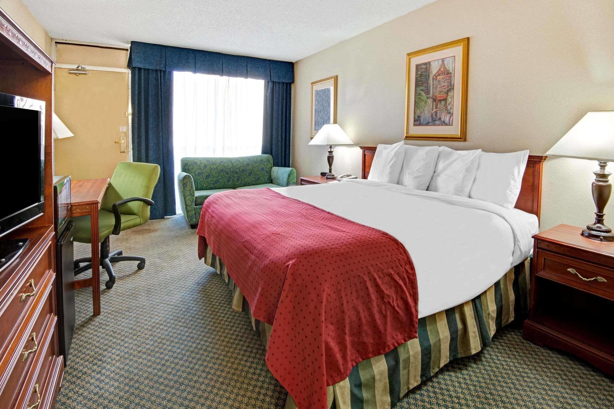 Ramada Overland Park Mission Extérieur photo