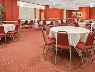 Ramada Overland Park Mission Extérieur photo